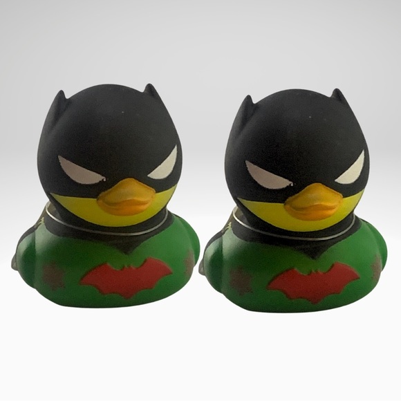 DC Comics Duckz Batman Miniature Christmas Rubber Duck Bath Toy 2pc Lot New - Picture 2 of 8